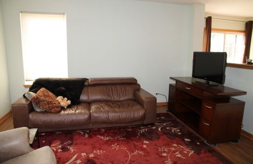 671 Lincoln Station Dr, Oswego IL  60543-8139 exterior