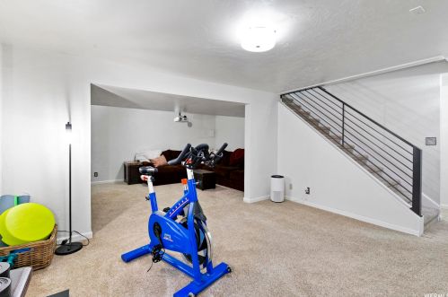 2187 Laver Ct, Sandy UT 84092-4112 exterior