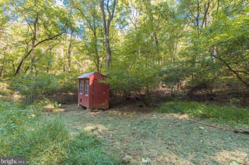 107 Featherbed Ln, Harpers Ferry WV 25425-4982 exterior