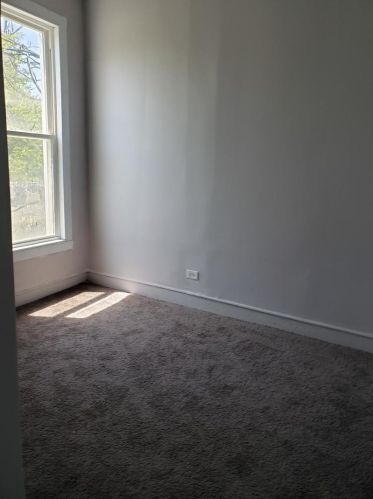 266 Kildare Ave, Chicago, IL 60624-1720