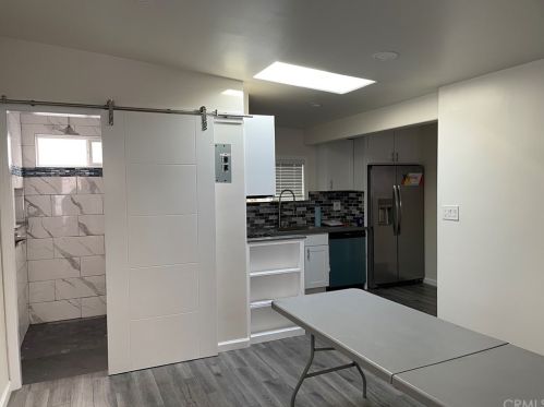 4706 118 St, Hawthorne CA 90250-2130 exterior