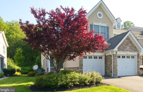 13 Wedgewood Ct, Princeton NJ  08540-6135 exterior