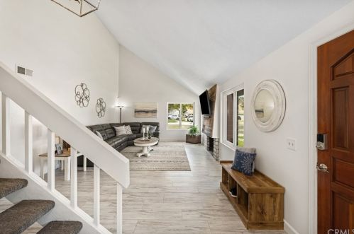 6298 Woodsboro Ave, Anaheim CA  92807-2347 exterior