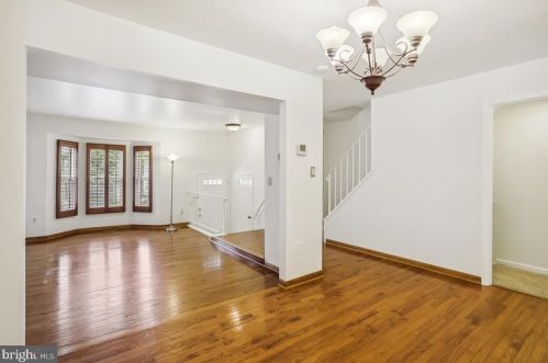 18 Kinsman View Cir, Silver Spring MD 20901-1652 exterior