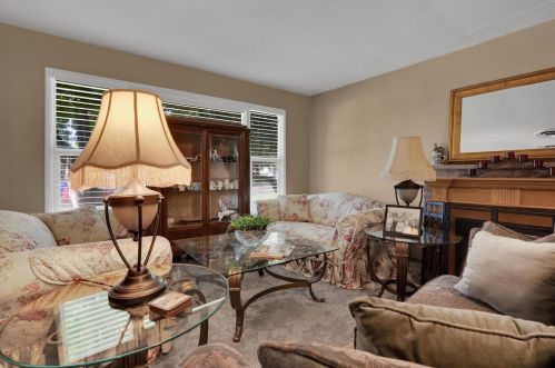 1700 Kenneth Dr, Turlock CA 95380-3421 exterior