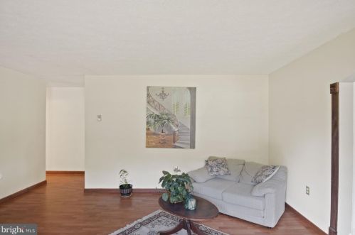 39 Hillman Ct, Aberdeen MD  21001-2406 exterior
