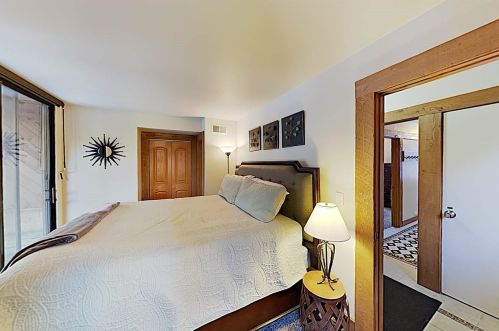 3026 Silver Strike, Truckee CA  96161-4208 exterior