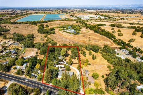 4301 Gravenstein Hwy, Sebastopol, CA 95472-2206