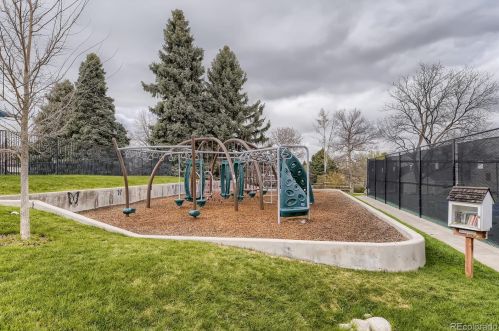 7178 Magnolia Cir, Englewood CO exterior