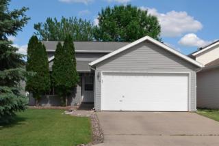 750 47 1/2 St, Fargo, ND 58103-7211