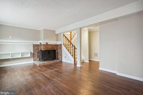 8675 Hickory Ridge Ct, Springfield VA  22153-3703 exterior