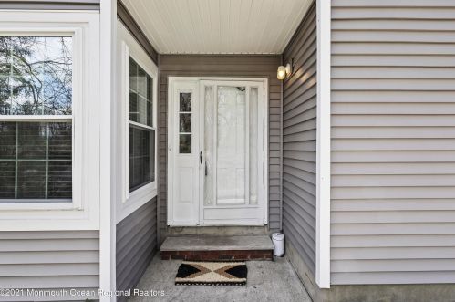 64 Redwood Dr, Tinton Falls NJ  07712-8702 exterior