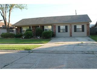2052 Glencove Ln, Gretna, LA 70056-5228