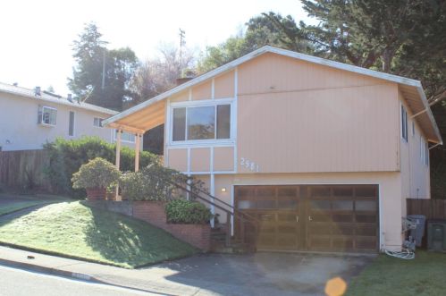 2581 Carmel Dr, San Bruno, CA 94066-1801