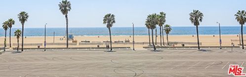 231 Bay St, Santa Monica CA  90405-1025 exterior