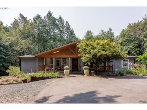 89915 Greenwood Dr, Leaburg, OR 97489-9637