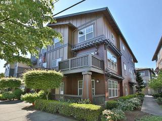 1080 170th Ave, Beaverton OR  exterior