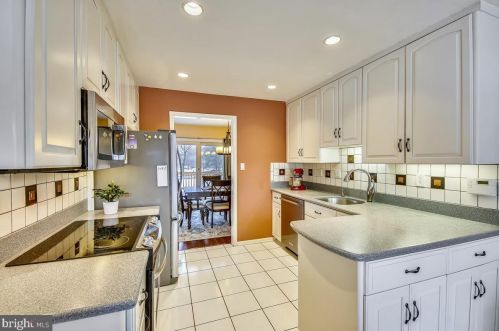 10 Balboa Ct, Silver Spring MD 20905-5897 exterior