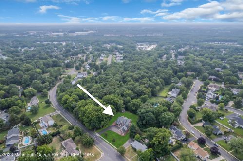 139 Cold Indian Spg Rd, Tinton Falls NJ 07712-3247 exterior