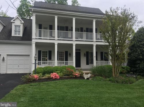 8099 Amsterdam Ct, Gainesville, VA 20155-2884