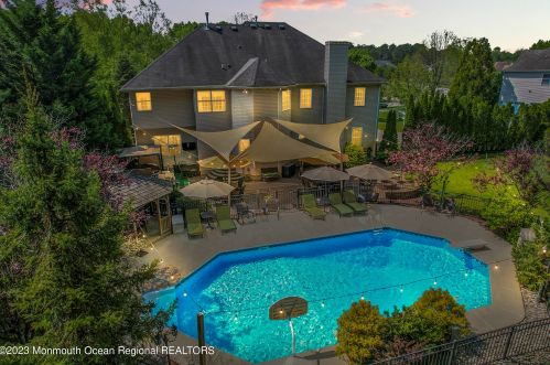 9 Round Hill Rd, Jackson Twp, NJ 08527-4884