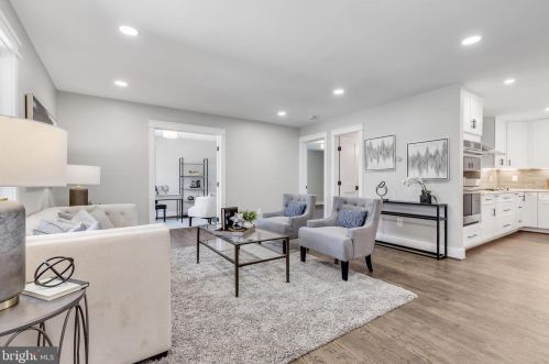 4532 41st St, Arlington VA  22207-2937 exterior