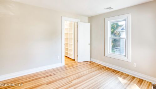 53 Mead Ave, Greenwich CT  06830-6812 exterior