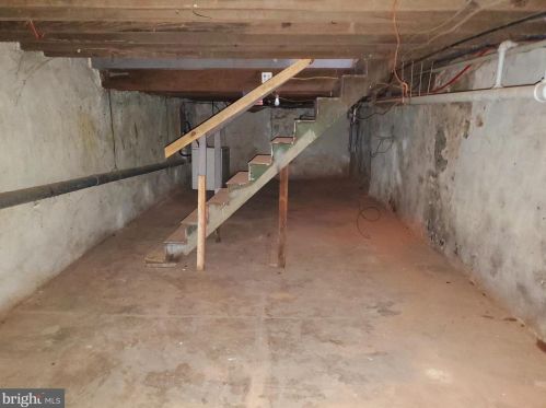 4647 Front St, Philadelphia PA 19106-2249 exterior