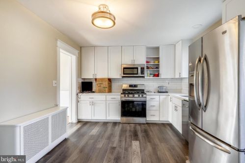 8401 Cedar St, Silver Spring MD 20910-4324 exterior