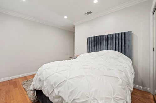 1215 Cordova Ave, Glendale CA  91207-1734 exterior