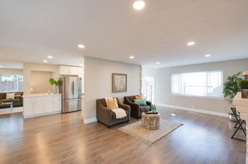 1360 Sunshine Dr, Concord CA  94520-4039 exterior