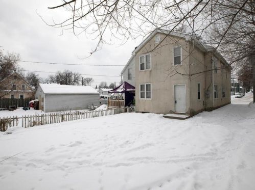 694 Desoto St, Saint Paul MN  55130-4215 exterior