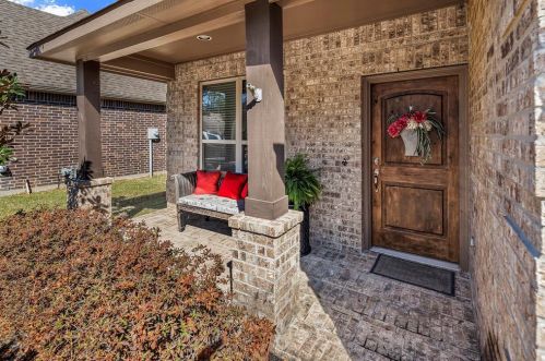 2426 Garden Shadow Dr, Conroe, TX 77384-2123