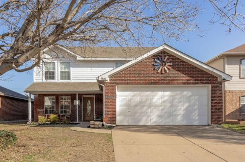 9808 Stoney Bridge Rd, Fort Worth, TX 76108-3872