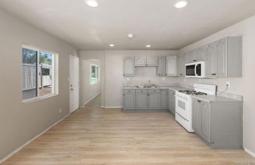 172 Palomar St, Chula Vista CA  91911-3433 exterior