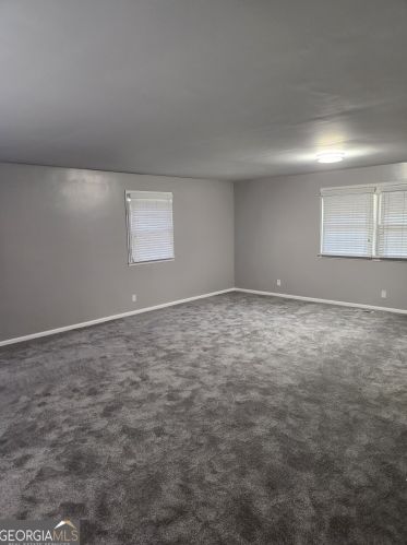 3996 Adamsville Dr, Atlanta GA  30331-3824 exterior