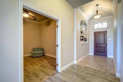1004 Seminole Ln, Greenville, TX 75402-7723