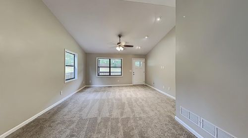 27 Barton Ln, Villa Rica, GA 30180-4042
