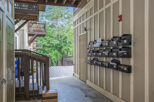 1628 Briarcliff Rd, Atlanta GA  30306-2132 exterior