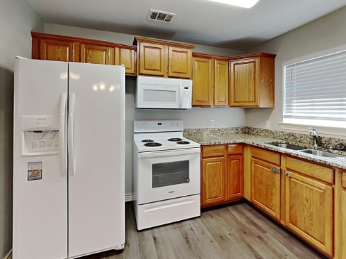 185 Trout St, Rockwall TX  75032-6191 exterior
