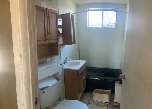 3209 Th, Austin TX  78702-1400 exterior