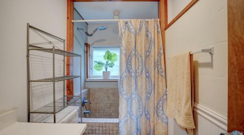 3077 Woolsey Pl, Honolulu HI  96822-1569 exterior