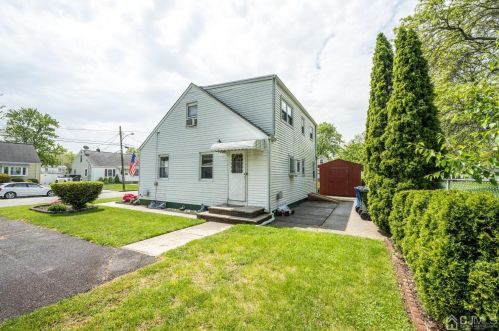 34 March Pl, Perth Amboy, NJ 08863-2122