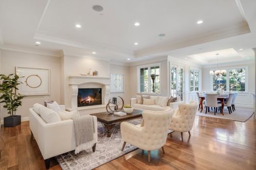121 Merritt Ct, Los Altos, CA 94022-3041