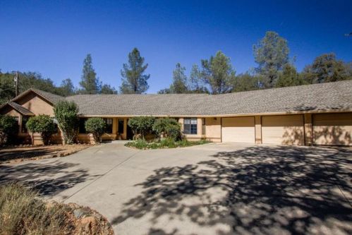 14074 Christian Way, Redding, CA 96003-7083