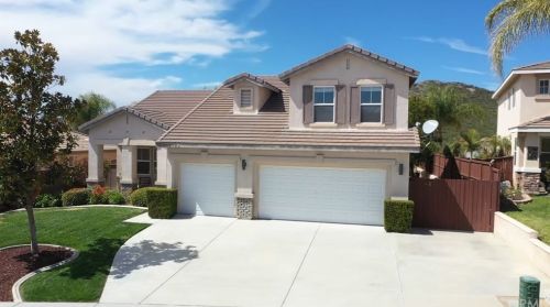 35613 Country Park Dr, Wildomar, CA 92595-7840