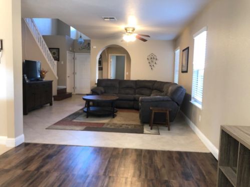 2020 Spring Ln, Modesto, CA 95356-8740