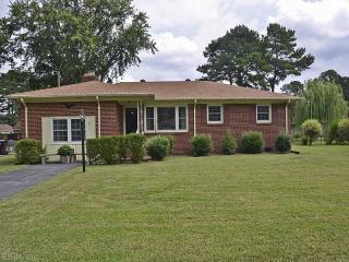 816 Laurel Ave, Chesapeake, VA 23325-2408