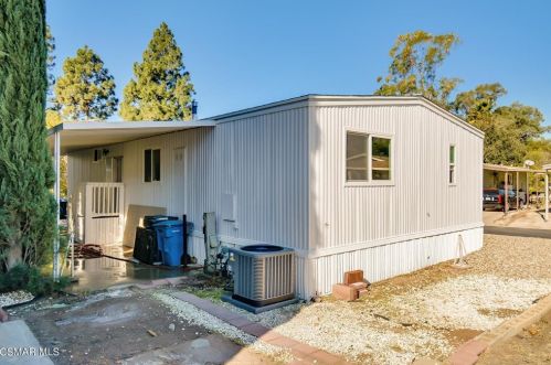 6480 Katherine Rd, Simi Valley, CA 93063-6401