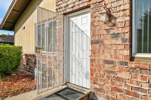 11523 Quartz Dr, Auburn, CA 95602-2318